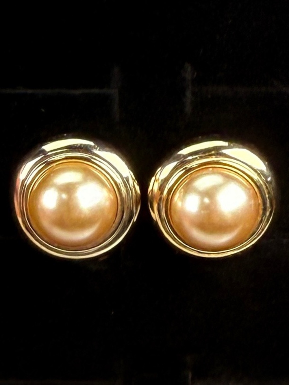 Vintage aged goldtone faux pearl clip on earrings